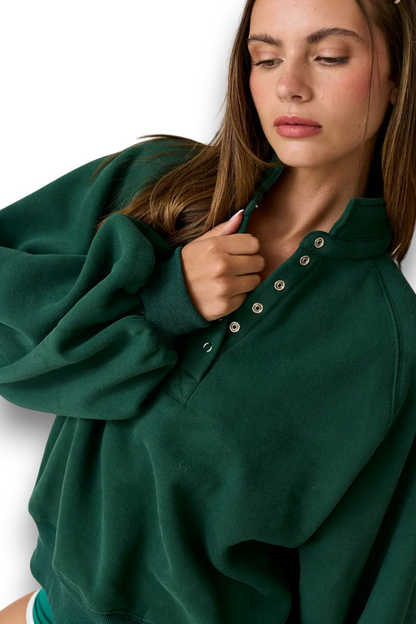 SNAP IN A COLLARD SWEATER IN HUNTER GREEN